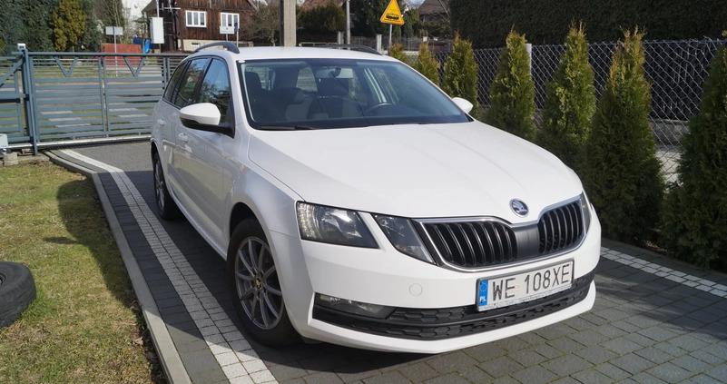 Skoda Octavia cena 44500 przebieg: 172880, rok produkcji 2019 z Sosnowiec małe 781